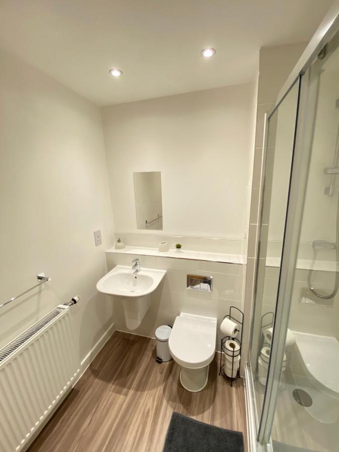 3 Bedrooms Double Or Single Beds, 2 Parking Spaces! Wifi & Smart Tv'S, Balcony Portsmouth Exteriér fotografie